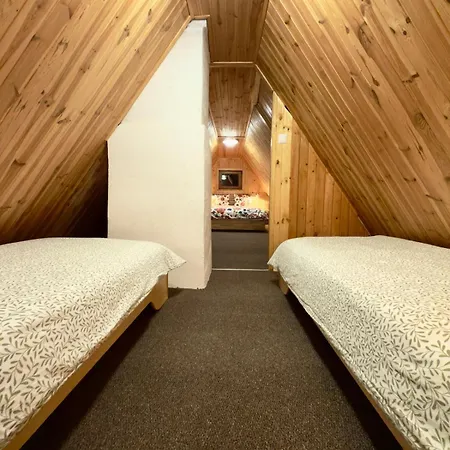 Pod Srebrzystym Swierkiem - Jacuzzi Ferienhaus