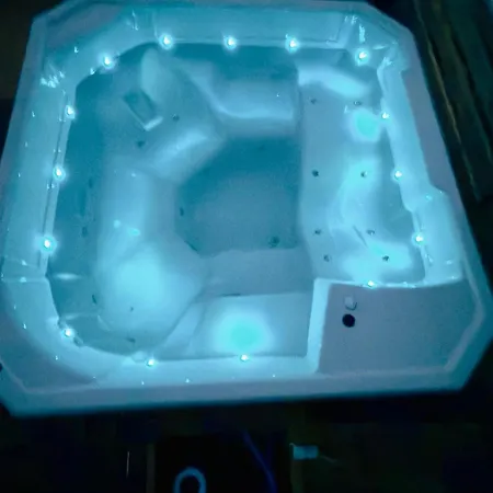Pod Srebrzystym Swierkiem - Jacuzzi * Koszarawa