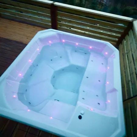 Pod Srebrzystym Swierkiem - Jacuzzi *